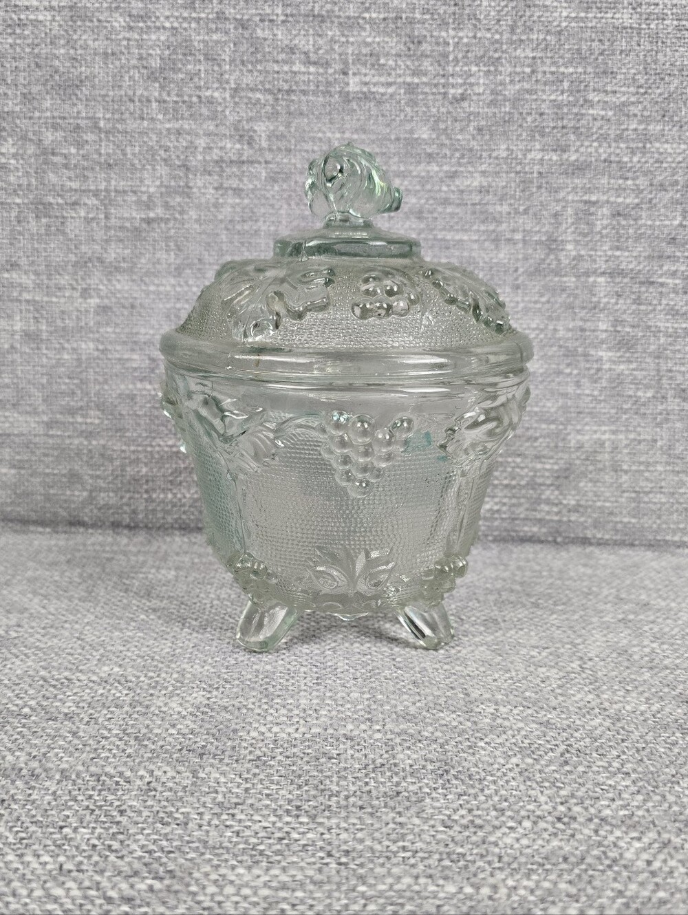 Vintage Jeanette Glass Covered Candy Dish "Harvest Grapes" Pattern Clear